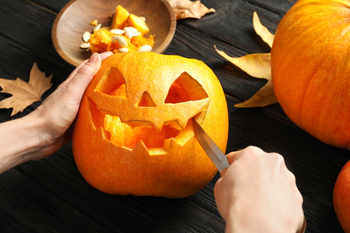 Comment sculpter une citrouille pour Halloween